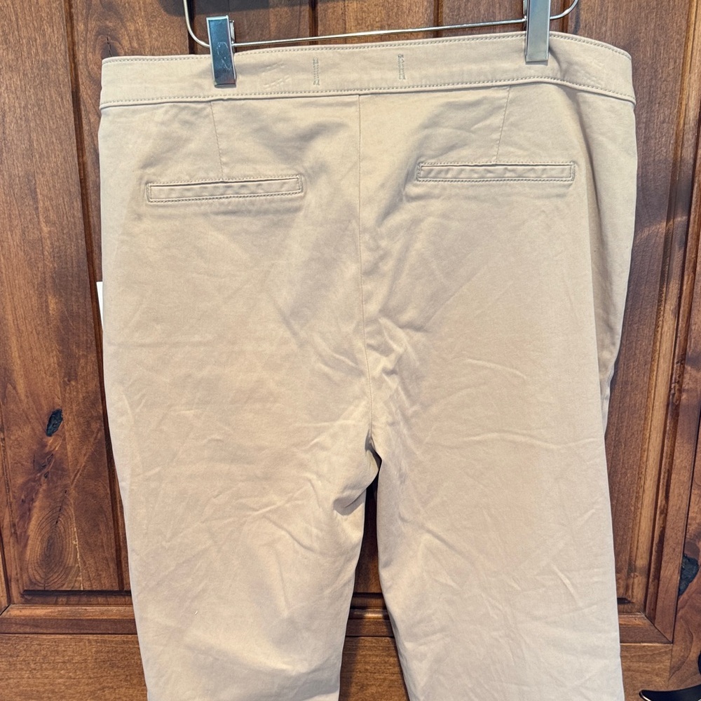 LILA RYAN women’s Tan Pants - Picture 5 of 6